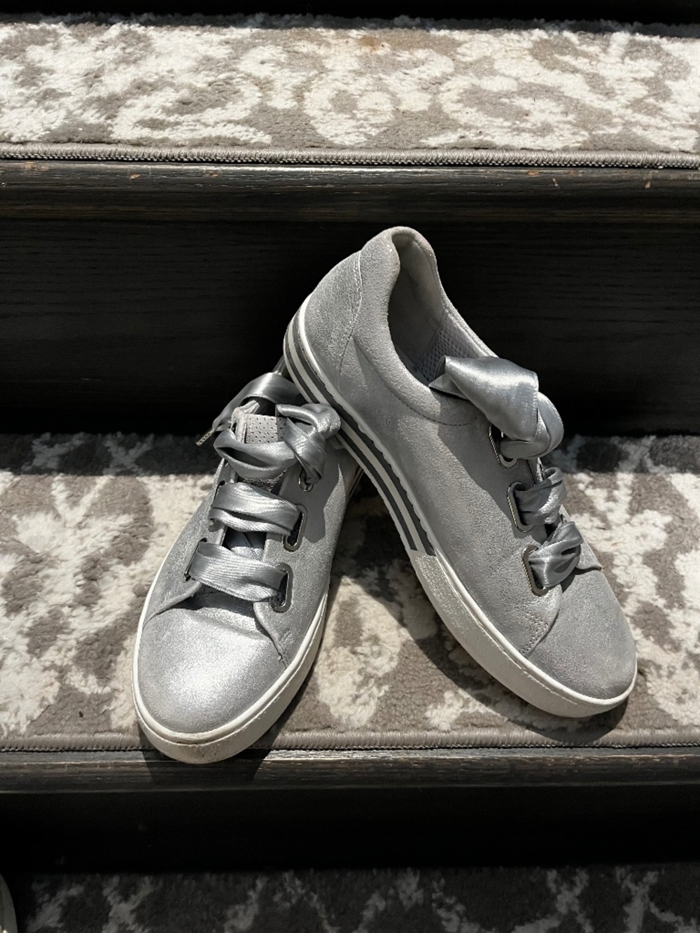 Gabor shoes with ribbon laces